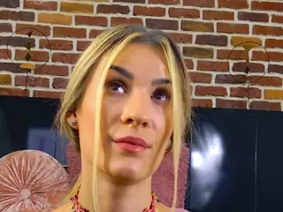 LaurynCopper's Live Sex Cam Show