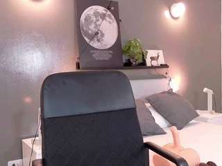 lunalenox Live Webcam on CamSoda
