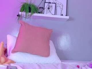 lunalenox Live Webcam on CamSoda