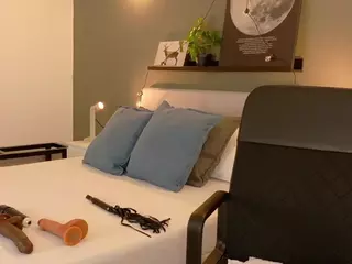 LunaLenox's Live Sex Cam Show