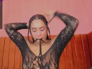 SaraCastiillo's Live Sex Cam Show