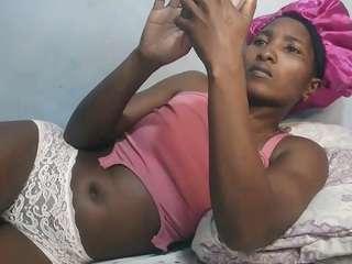 sexy-cuty's CamSoda show and profile