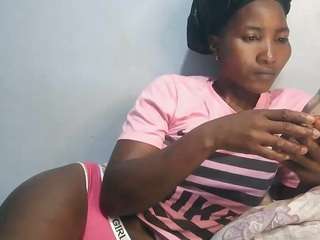 sexy-cuty's CamSoda show and profile