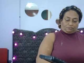 sweet-sharonlie's CamSoda show and profile