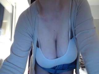 MaryX live cam preview