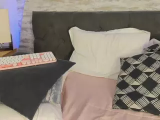 AlishaCuteFace's Live Sex Cam Show