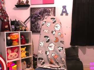 cutiebooty4u Live Webcam on CamSoda