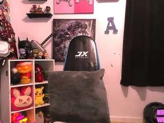 Live Sex Chat with curvymilfshake (@cutiebooty4u)