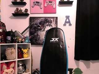 cutiebooty4u Live Webcam on CamSoda