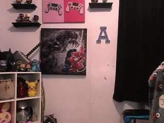 cutiebooty4u's CamSoda show and profile