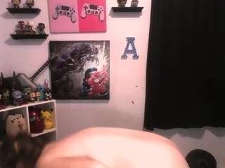 cutiebooty4u's CamSoda show and profile