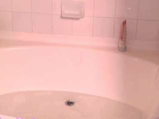 cutiebooty4u live webcam show