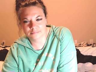 curvymilfshake live webcam show