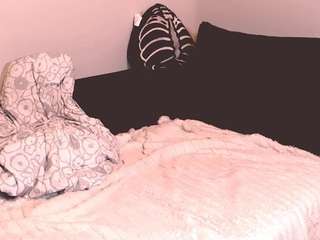 curvymilfshake live cam