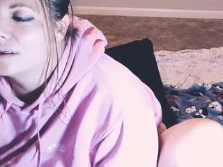 curvymilfshake live cam preview