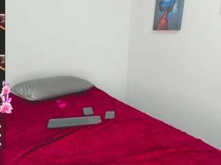 miracledivine Live Webcam on CamSoda