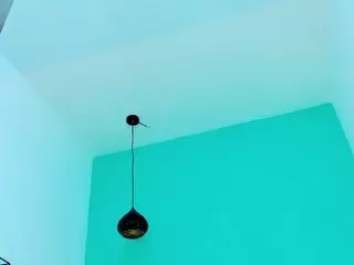 qwiri's Live Sex Cam Show