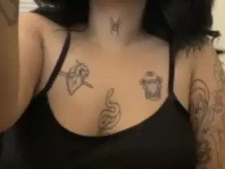 ScorpiHoee's Live Sex Cam Show