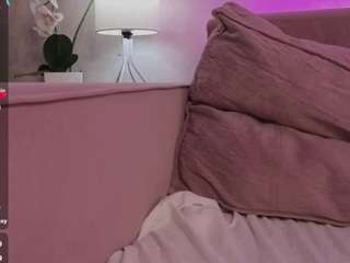 Questo modello è in diretta ora. genne-tierney