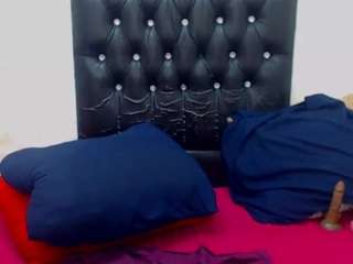 squirtywetxx webcam model