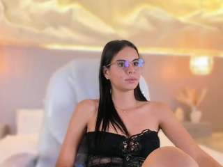 AnahinClar live cam on CamSoda