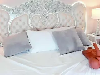 AnahinClar's Live Sex Cam Show