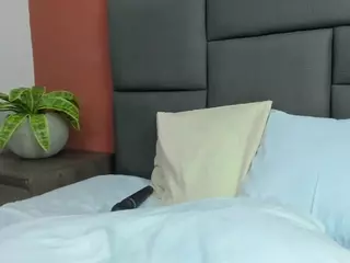 kenia28's Live Sex Cam Show