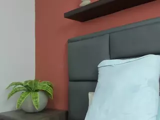 kenia28's Live Sex Cam Show
