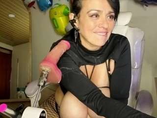 Live cam show with Mature Coquette