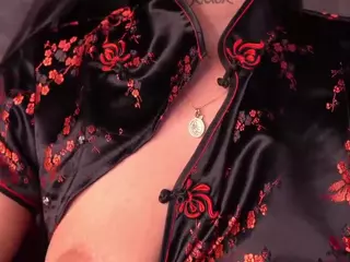 EVA MORETIII's Live Sex Cam Show