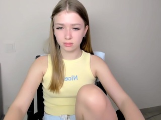 Live webcam model kathrynn18 on Soda Cams