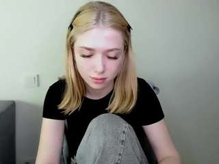 이 모델은 현재 라이브 중입니다. kathrynn18