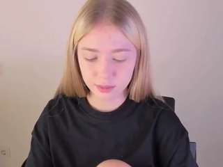 Kathrynn18 live cam preview