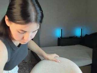 KattyRee18 live cam — black hair, blue eyes, doggy-style