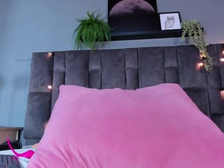 dulceaurora1's CamSoda show and profile
