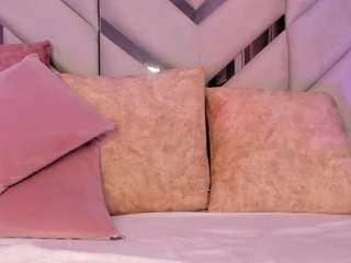 kellyy-cooper Live Webcam on CamSoda