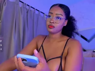 Kellyy-Cooper's Live Sex Cam Show