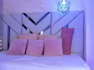 Kellyy-Cooper's Live Sex Cam Show