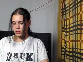 Live webcam model softcutegirl on Soda Cams