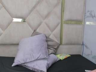 kendal77's CamSoda show and profile