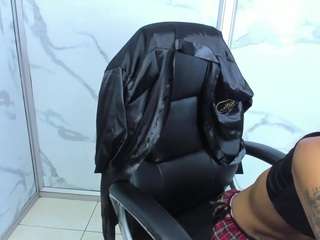 kendal77 Live Webcam on CamSoda