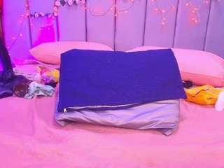 arlet-mss's CamSoda show and profile