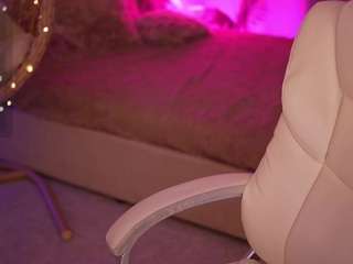 haylaamber's CamSoda show and profile