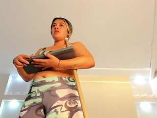 julietha-taylor Live Webcam on CamSoda