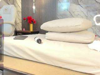 Image 1 of julietha-taylor, female webcam model,  years old, on live webcam