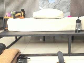 Julietha-Taylor live cam preview