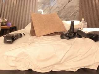 Julietha-Taylor live cam preview