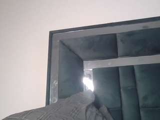 sexybree22 live webcam show