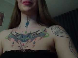 annetenet's CamSoda show and profile