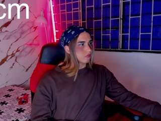 bionikshh Live Webcam on CamSoda